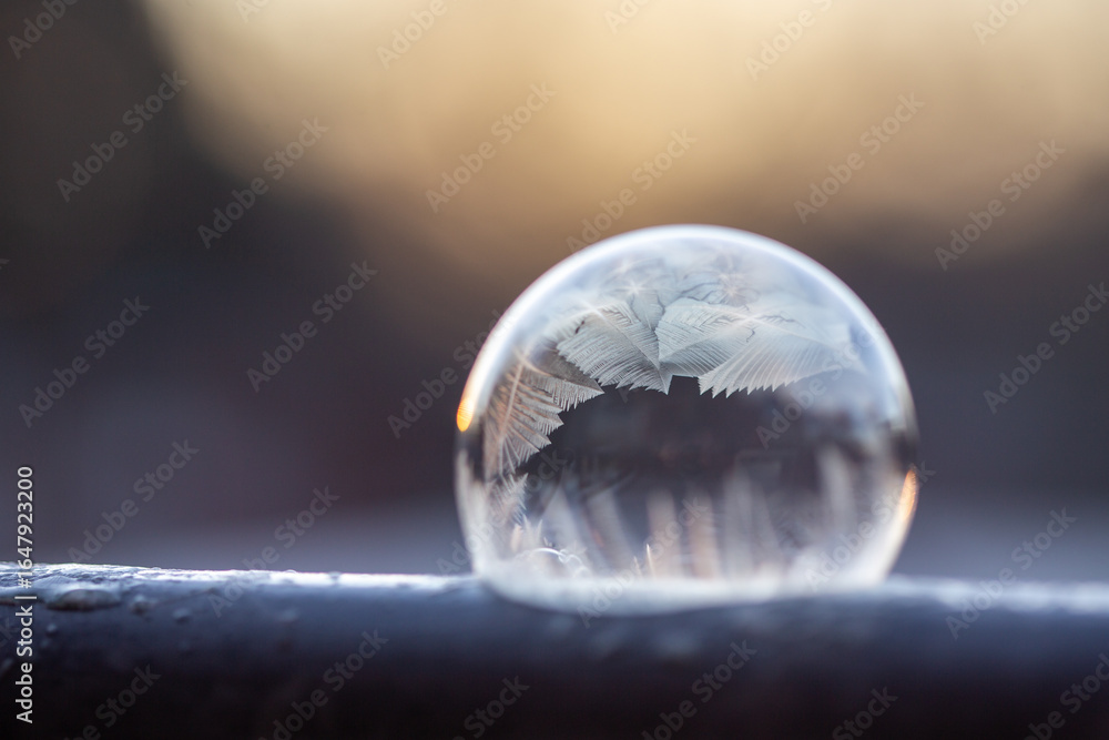 Naklejka premium Seifenblase, gefroren 