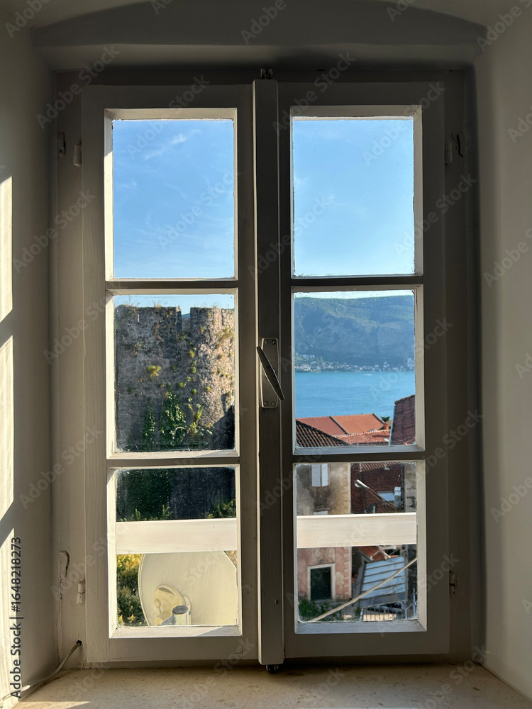 Obraz premium Beautiful window view in old town of Herceg Novi, Montenegro