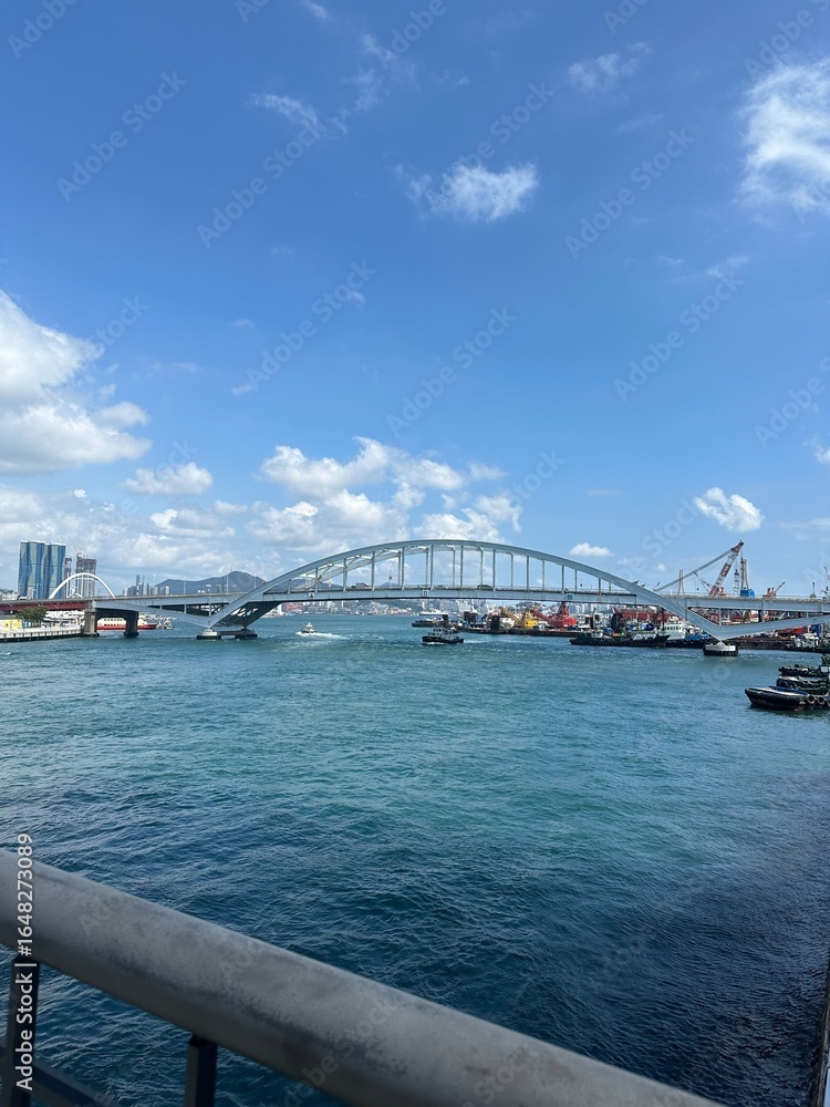 Obraz premium Steel Bridge Over Sea in Busan, South Korea