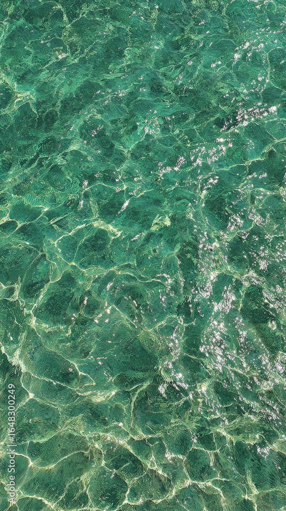 Fototapeta premium Tranquil Green Water Ripples