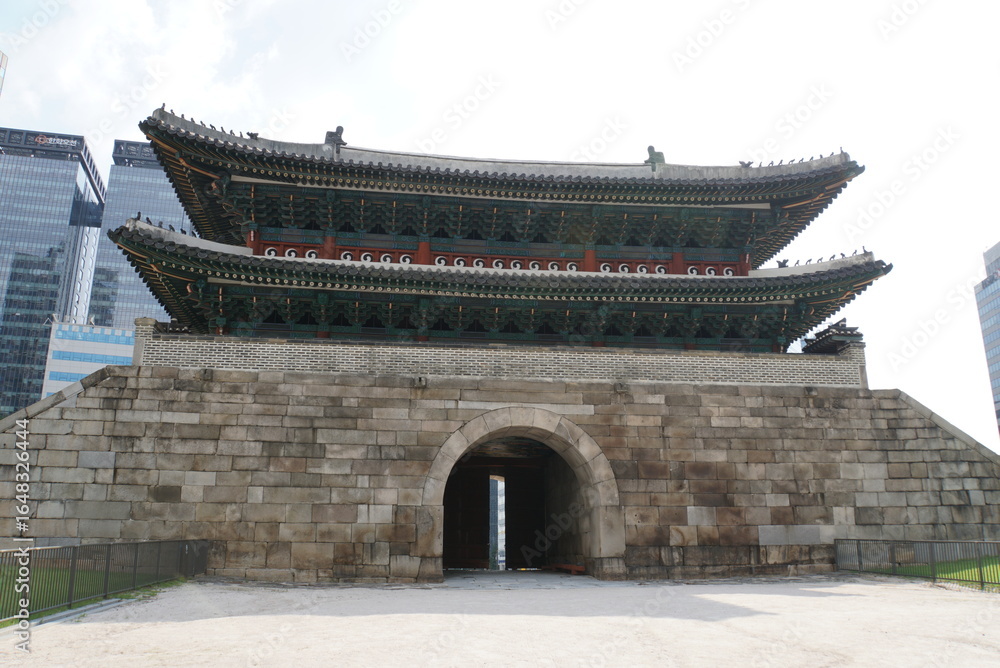 Fototapeta premium Sungnyemun Gate (Namdaemun) - Seoul, Korea
