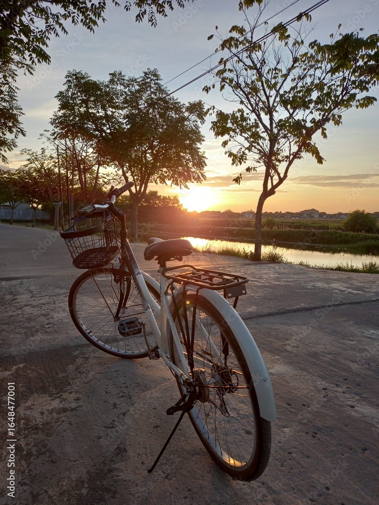 Obraz premium bicycle on the beach
