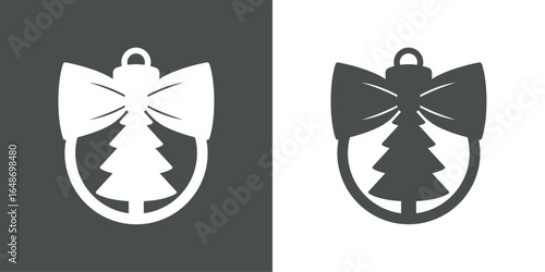 Tiempo de Navidad. Logo con silueta de bola de navidad con lazo de cinta y árbol de navidad para tarjetas y felicitaciones