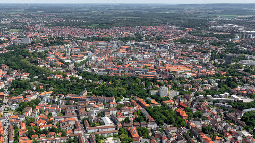 Luftbild der gesamten Innenstadt von Braunschweig aus Richtung Westen mit Wallring