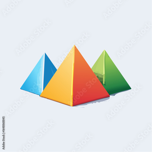 Trois pyramides de couleurs et tailles différentes, fond blanc