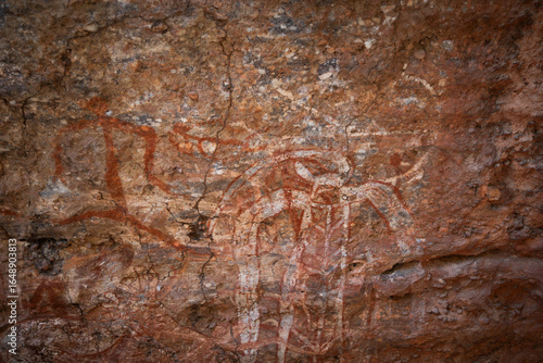 aboriginal hand painting rock cave wall