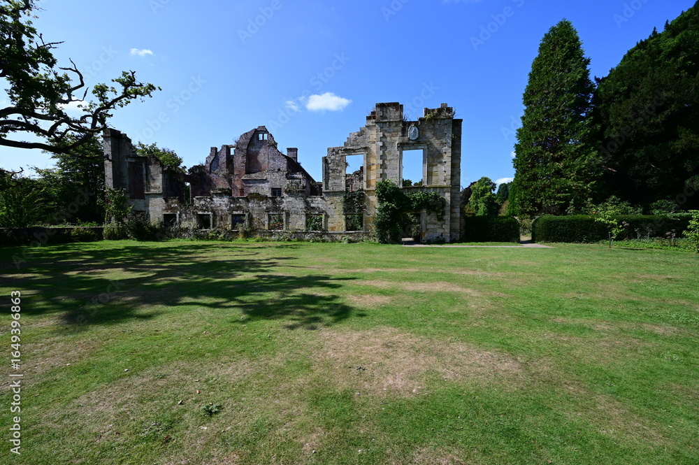 Fototapeta premium Ruins of an English castle.
