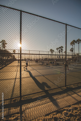Paddle tenis and pickleball in venice beach, los angeles