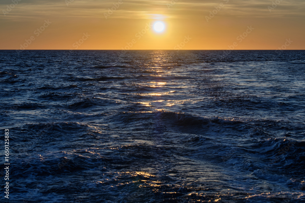 Obraz premium Sunset over the Indian Ocean - Broome, WA, Australia