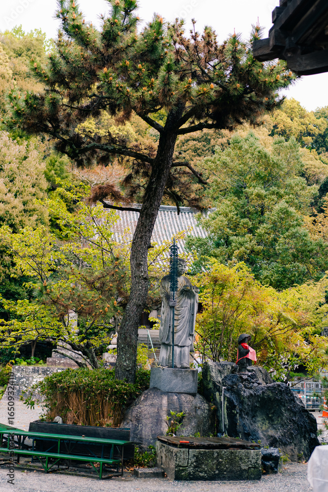 Fototapeta premium shikoku, JAPAN - may 2 2025 No.51 Ishite Temple, in the Shikoku Pilgrimage
