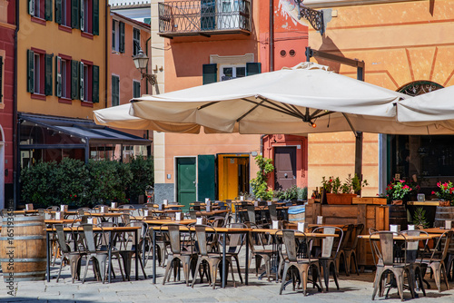 sestrilevante, terrac, street, sunshades, 