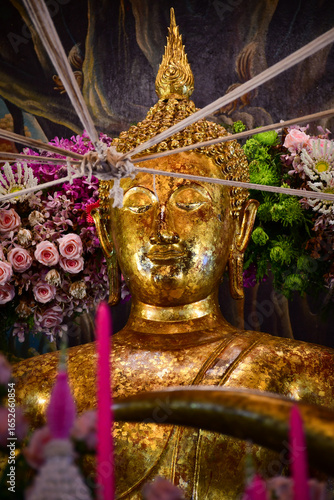 golden buddha statue
