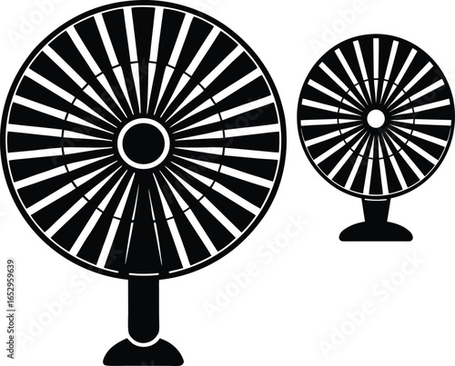 Minimal Fan Silhouette Vector – Single Color Poultry Illustration