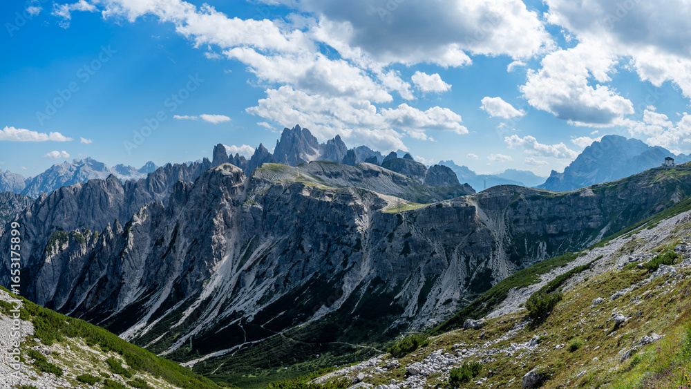 Obraz premium The mountain peaks of Ciadin del deserto in the Dolomites in Italy