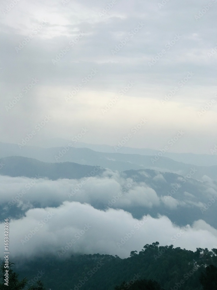Fototapeta premium misty morning in the mountains