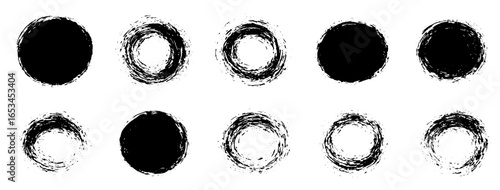 Round grunge vector set with varying opacity and textures displayed