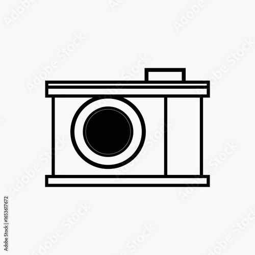 Minimalist black line icon of a vintage camera with a large lens, ideal for photography, media, and creative design projects