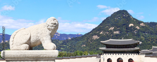 Photography Horizontal banner with statue of mythical creature at Gwanghwamun Gate