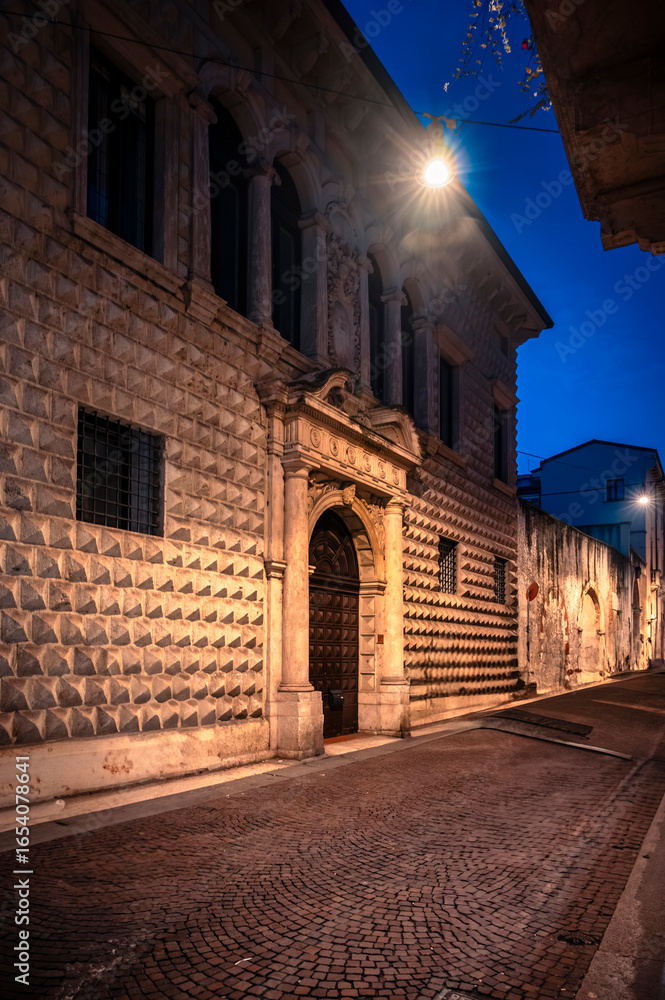 Naklejka premium Verona. Where the magic of art intertwines with the atmosphere of Advent. The land of Romeo and Juliet.