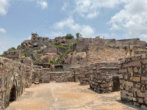 Obraz na plátně Magnificent golconda fort in hyderabad, india.
