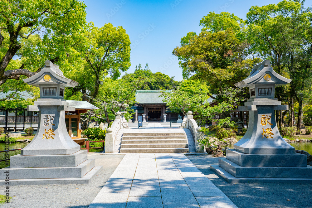 Fototapeta premium 宗像大社の手水場の風景(宗像市)