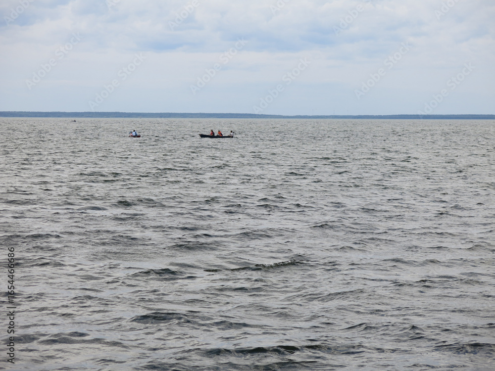 Obraz premium Pleshcheyevo lake in Pereslavl-Zalessky in summer