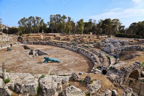 Papier peint Ancient Rome ruins in Syracuse, Italy