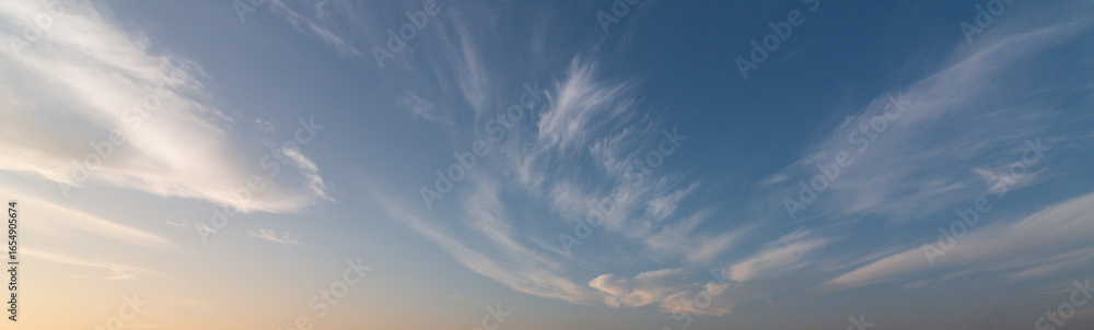 Obraz premium Beautiful sky with cloud landscape
