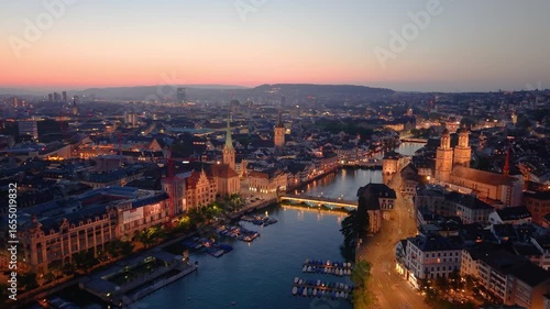 Experience the Beautiful Nighttime View of Zurichs Scenic and Vibrant Cityscape