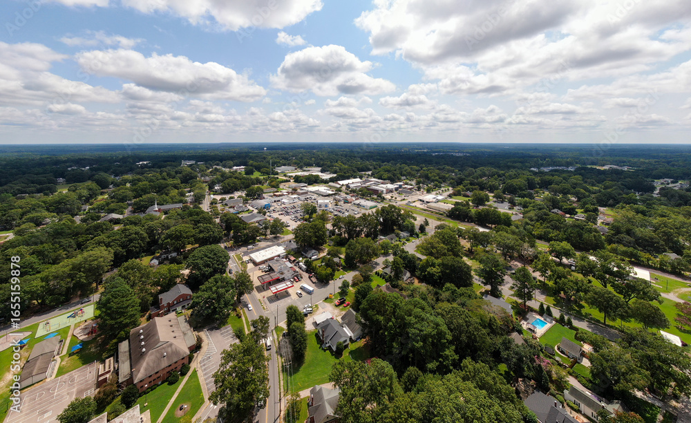 Obraz premium Sunny Daytime Drone Images of Wendell, North Carolina Featuring The Downtown Business District and The New Wendell Falls Development