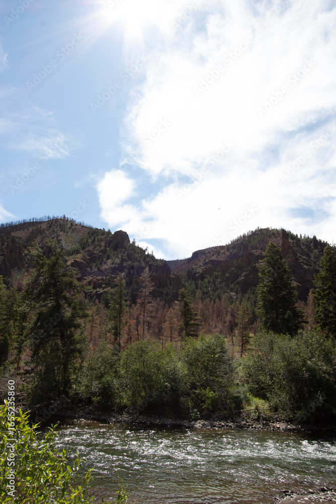 Obraz premium mountain landscape with river