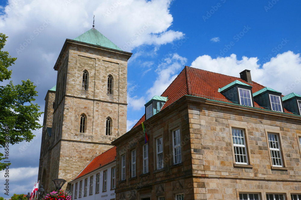 Fototapeta premium römisch-katholischer Dom St. Peter in Osnabrück