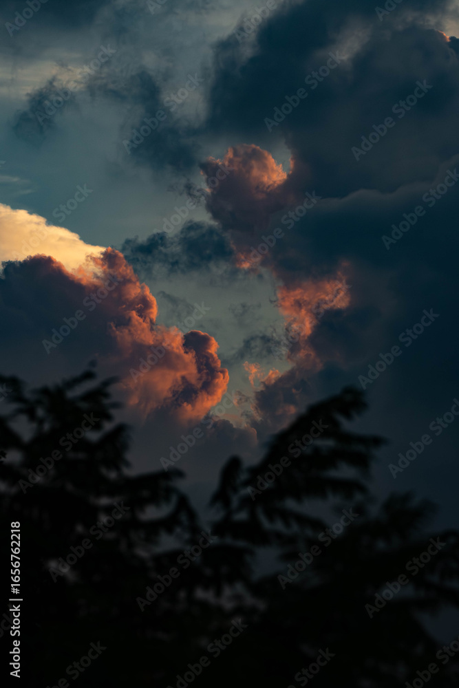 Fototapeta premium 해질녘 구름