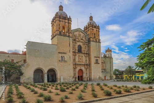 Santo Domingo de Guzman Church in Oaxaca - Templo de Santo Domingo de Guzmán en Oaxaca, Mexico 