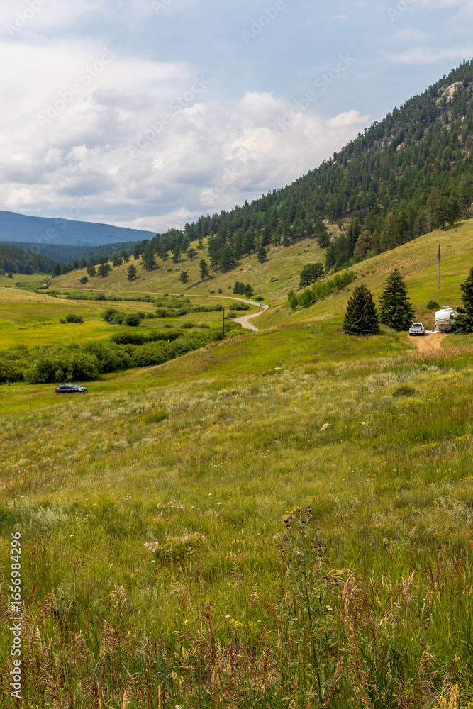 Obraz premium Scenic Landscape in Golden Gate Canyon State Park near Golden, Colorado