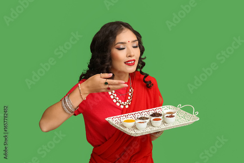 Beautiful Indian woman in s...