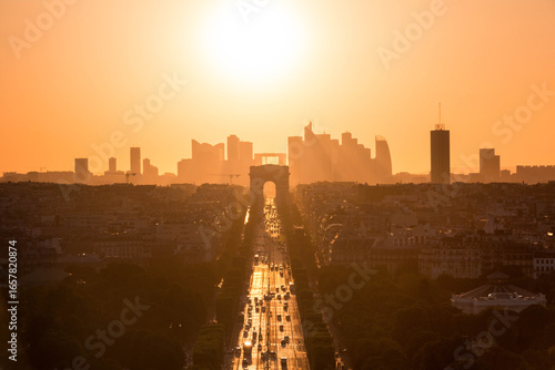 Fototapeta Naklejka Na Ścianę i Meble -  sunset over the city