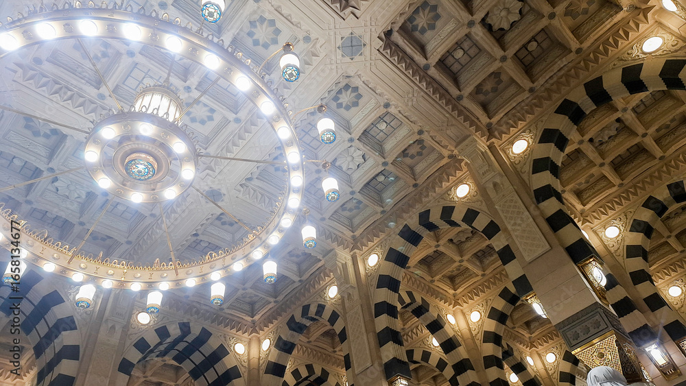 Obraz premium Interior architecture of the Masjid an-Nabawi, Medina