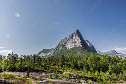 Granitplatte Verdensvaet bei Narvik in Nordland, Norwegen