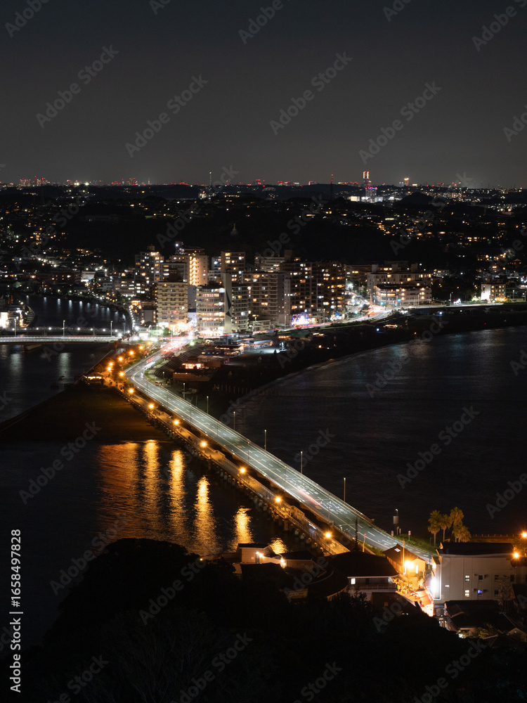 Fototapeta premium 海と橋と夜景