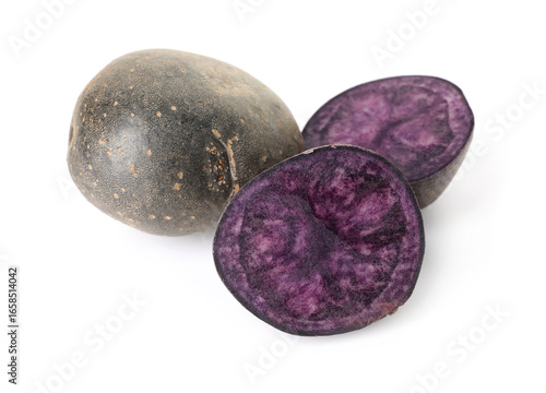 Slika na platnu Fresh ripe purple potatoes isolated on white