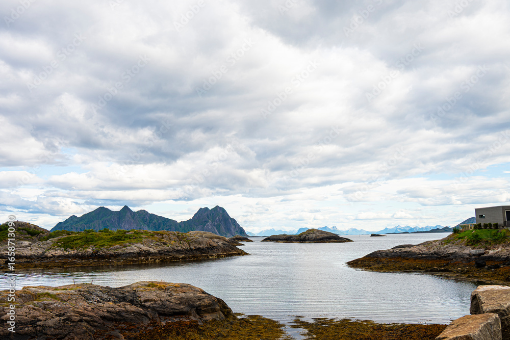 Fototapeta premium Norwegian scenery incluiding mountains and sea 
