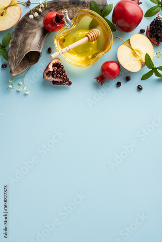 Billede på lærred Jewish new year festival vertical elements including honey, apples, pomegranates