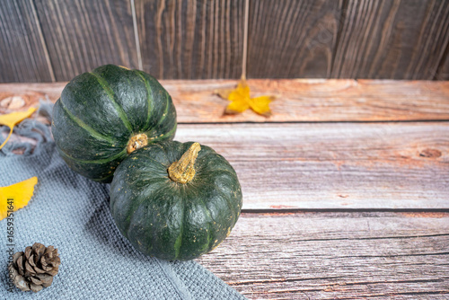 Schilderij op canvas Pumpkins that ripen in autumn
