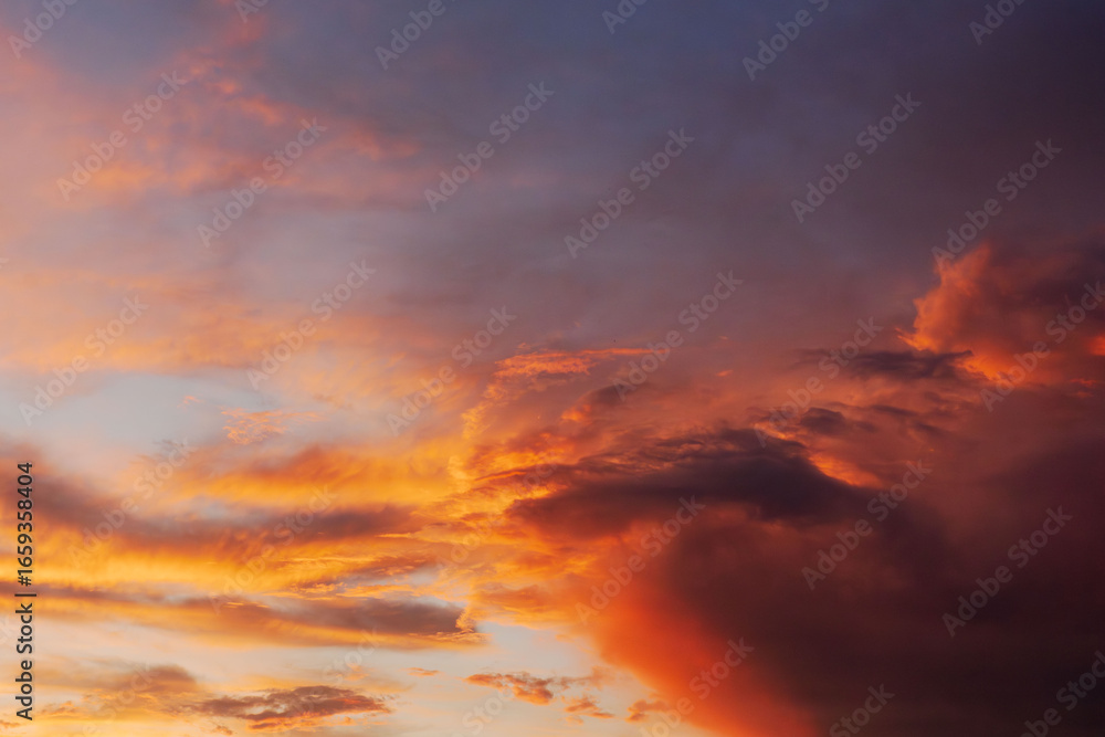 Fototapeta premium 夏の空 夕暮れの時の空と雲167