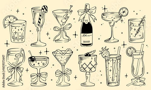 Christmas cocktail. Champagne, Xmas drink, hand drawn martini. Doodle alcohol in glass, whiskey with ice, margarita and lemonade. Vintage wine with bow, glass party icon. Retro bar. Vector holiday