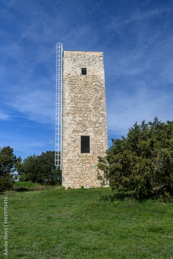 Obraz premium Medieval tower Torreon de la Greda in Cevico Navero, Palencia countryside