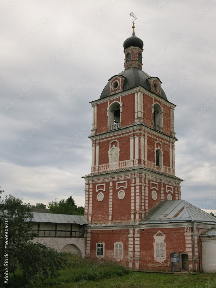 Obraz premium bell tower of the Church of the Epiphany in Pereslavl-Zalessky