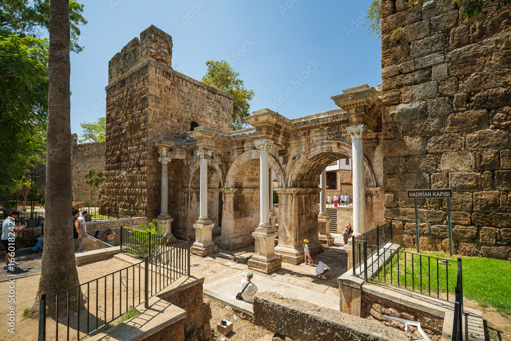 Naklejka premium Hadrianstor, Hadrian Kapısı