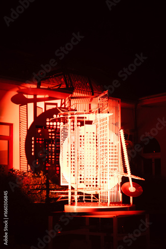 metal sculpture painted by light